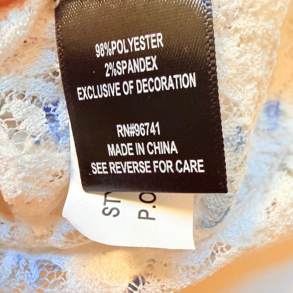 Self Esteem Floral Lace Top Blue Ribbon Trim V Neck Short Sleeve XS - Picture 7 of 7